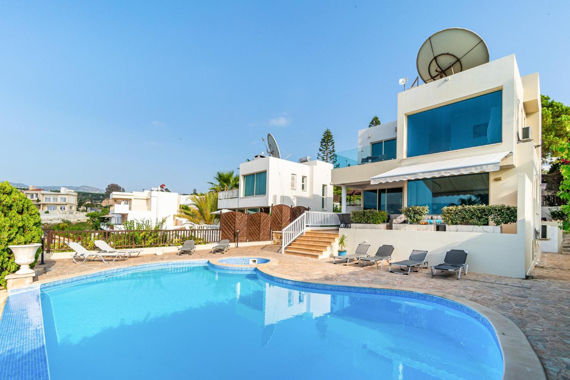 Beach Front Villa Mer Blu By Ezoria Villas Coral Bay Exterior photo